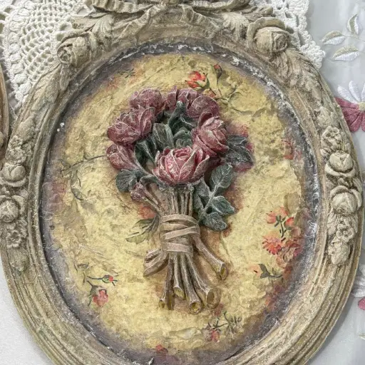 Set of 2 oval artworks